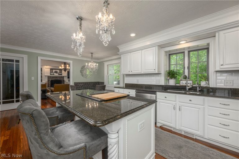374 Silver Ridge Drive, Copley, OH - Photo 5