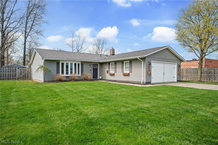 396 319 Street, Willowick, OH, 44095