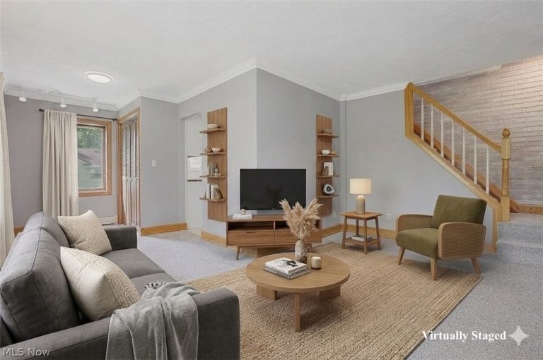 4160 Columbia Road, North Olmsted, OH - Photo 3