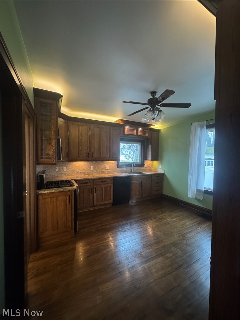 8506 Nowlen Street, Mentor, OH - Photo 3