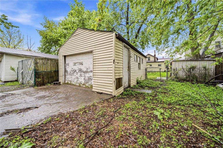 7610 Spafford Road, Cleveland, OH - Photo 4