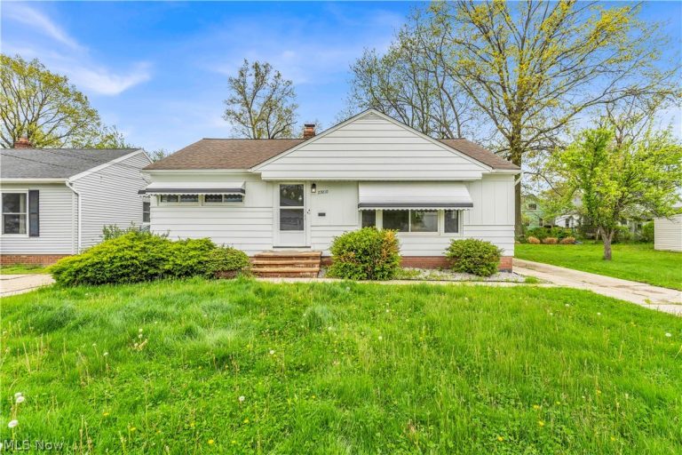 29210 Green Drive, Willowick, OH, 44095