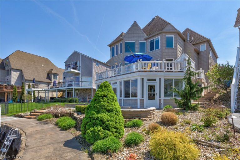 3836 Heron Watch Drive, Akron, OH, 44319