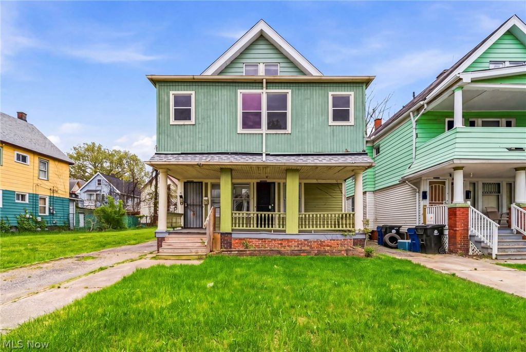 13504 Ashburton Avenue, Cleveland, OH