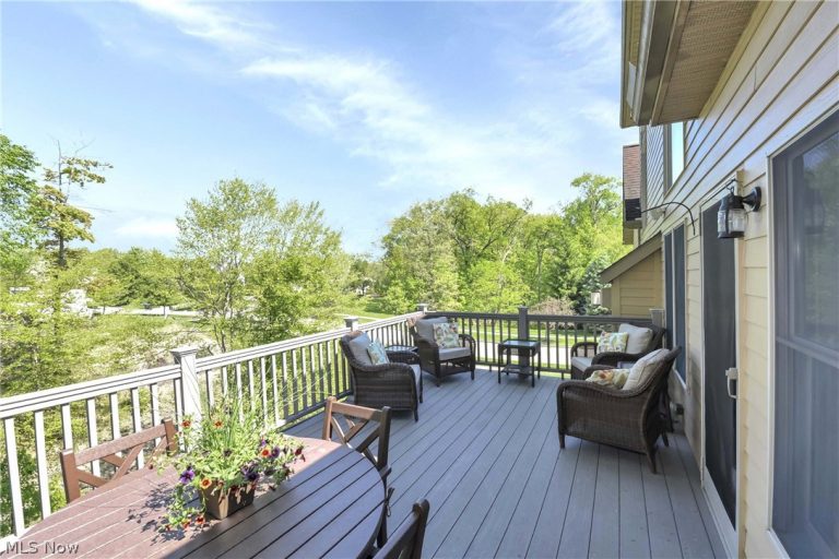 9000 Crooked Creek Lane, Broadview Heights, OH - Photo 6