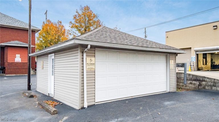 2429 Maple Avenue, Zanesville, OH - Photo 4