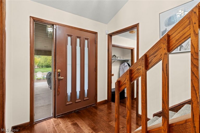 5062 Lansdowne Drive, Solon, OH - Photo 8