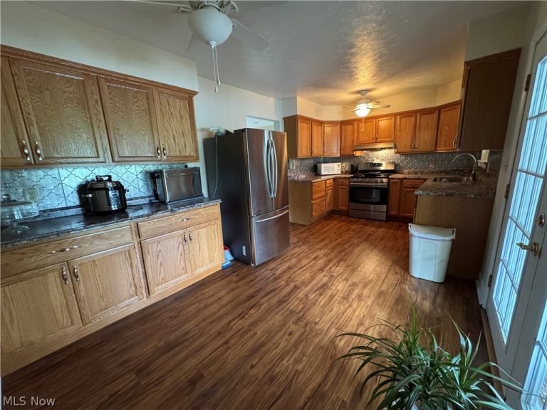 106 Oakview Drive, Marietta, OH - Photo 3