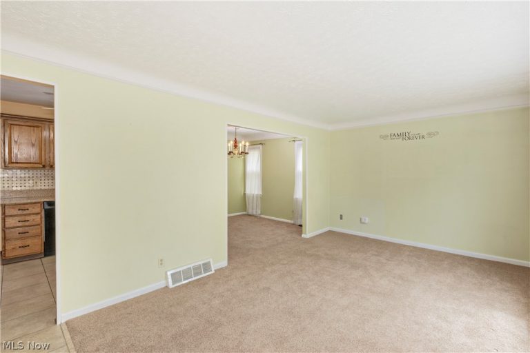 4809 Westbourne Road, Lyndhurst, OH - Photo 5