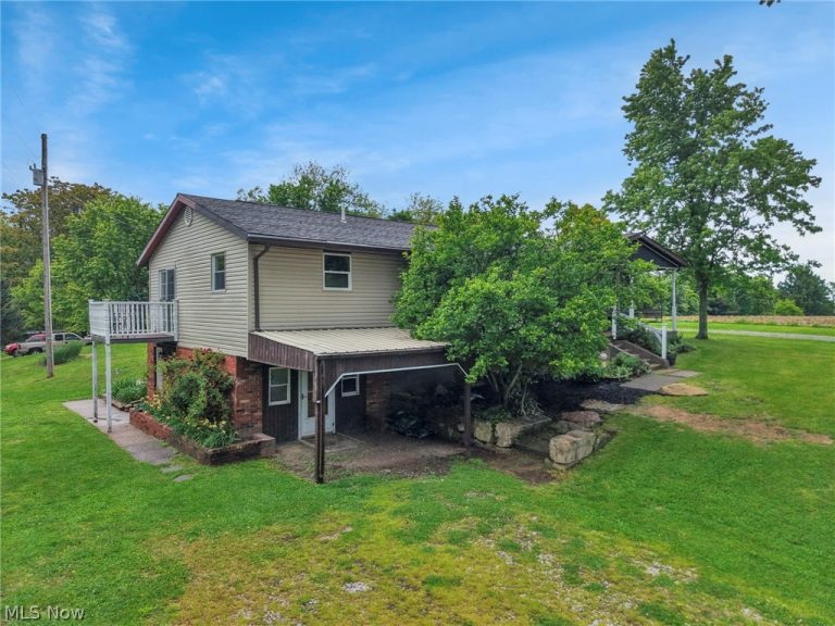 795 Rustic Ridge Road, Zanesville, OH - Photo 3