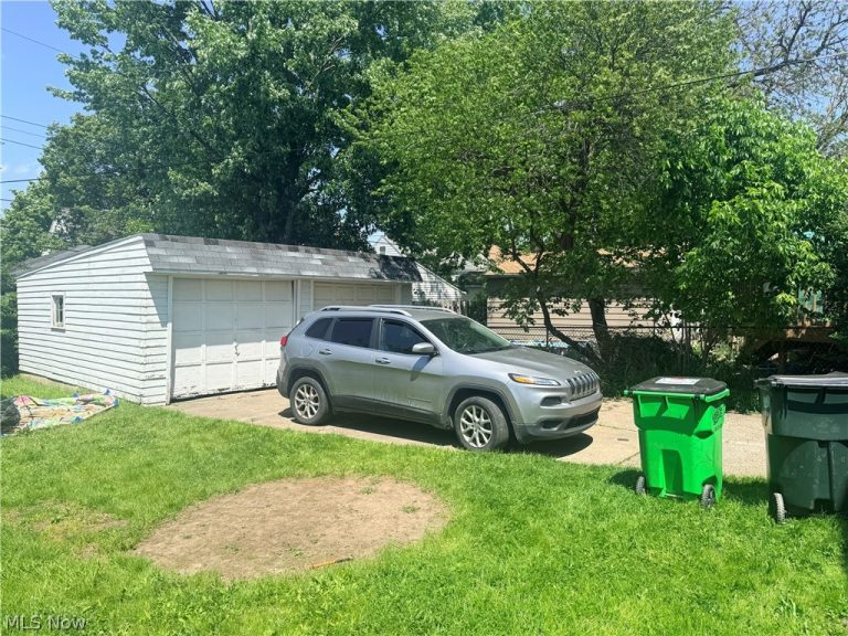 12809 Mccracken Road #1, Garfield Heights, OH - Photo 6