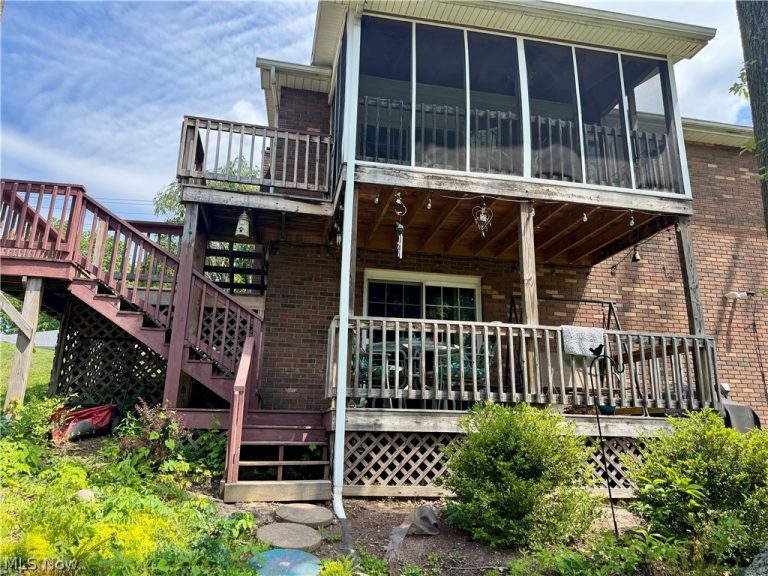 2806 25th Street, Parkersburg, WV - Photo 2