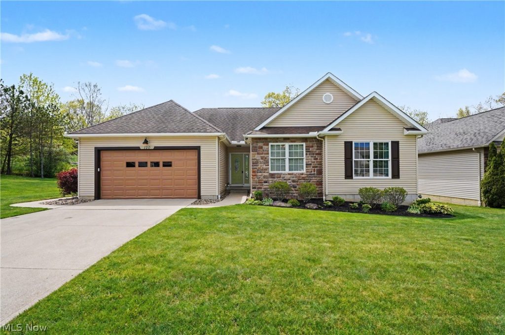 120 Boulder Boulevard, Peninsula, OH