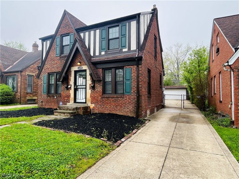 16008 Scottsdale Boulevard, Shaker Heights, OH - Photo 3