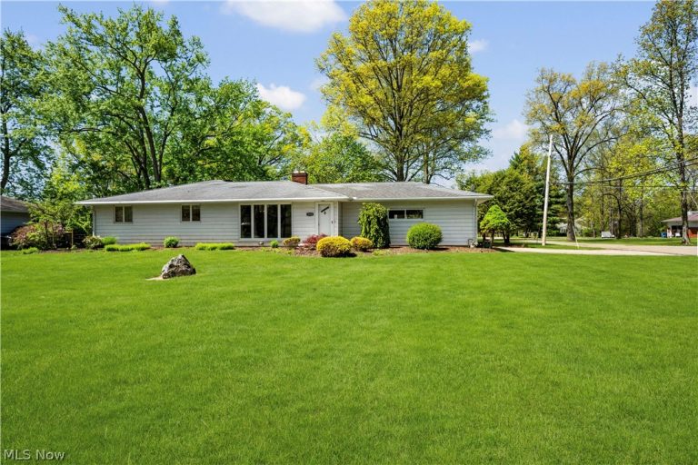 3720 Brookside Drive, Norton, OH - Photo 2
