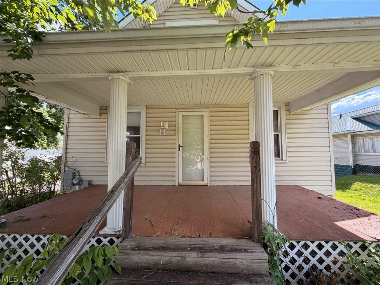3507 6th Avenue, Parkersburg, WV - Photo 2