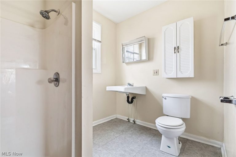 488 Alexander Street, Akron, OH - Photo 8