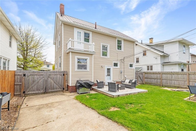818 Allison Avenue, Lorain, OH - Photo 3