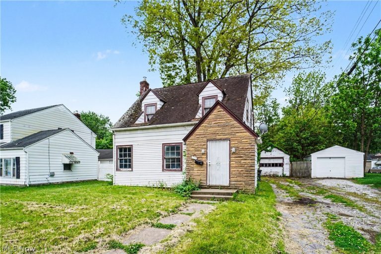 1358 Peckham Street, Akron, OH - Photo 2