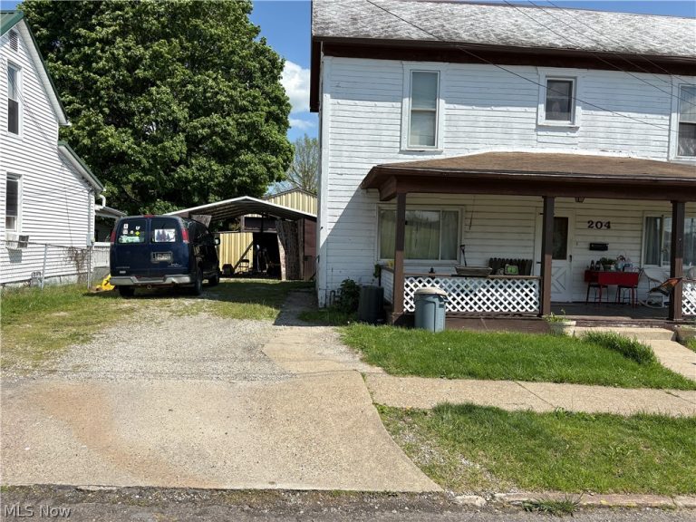 204 Fourth Street, Woodsfield, OH - Photo 2