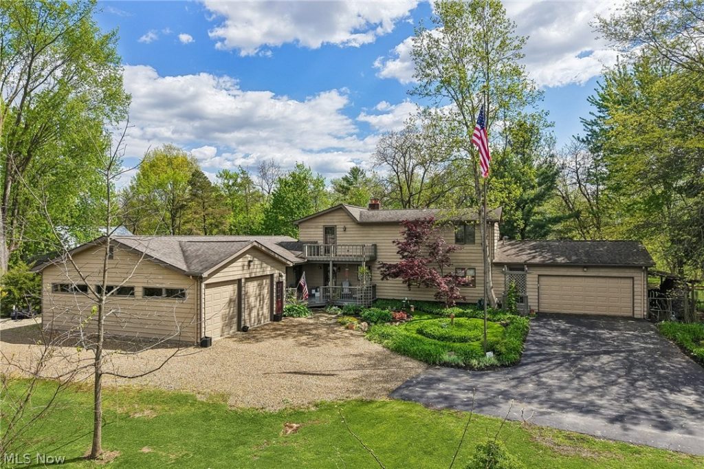 19829 Marks Road, Strongsville, OH