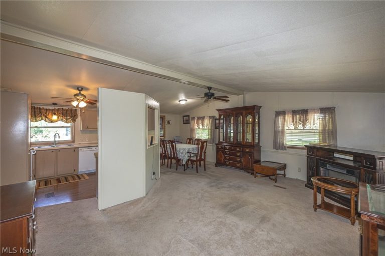 10 Birch Lane, Olmsted Twp, OH - Photo 5
