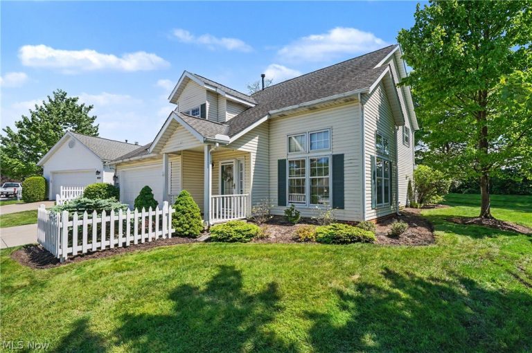 1565 Windrow Lane, Broadview Heights, OH - Photo 2