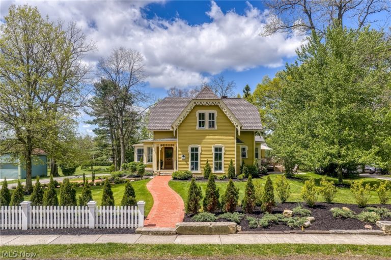 374 Main Street, Hudson, OH, 44236