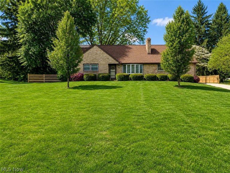 5960 Lasater Drive, Canton, OH, 44718