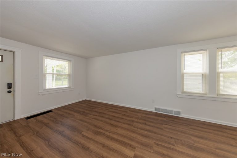 4688 173rd Street, Cleveland, OH - Photo 6