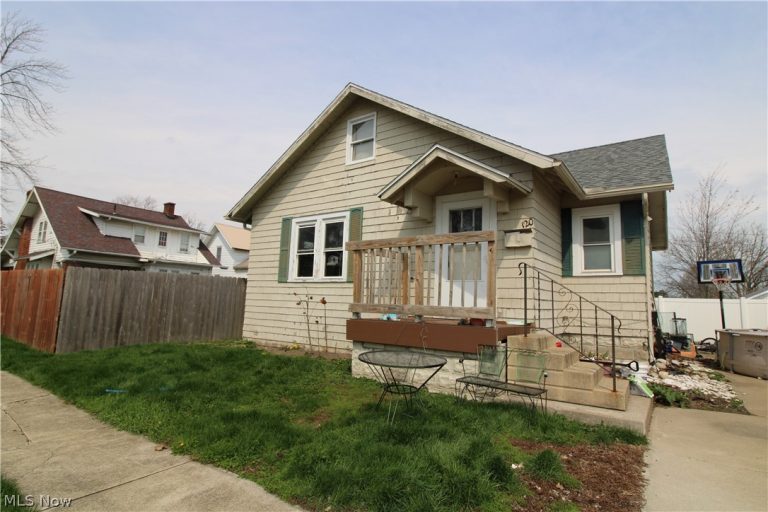120 5th Street, Port Clinton, OH, 43452