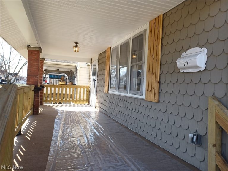 116 Portland Avenue, Youngstown, OH - Photo 2