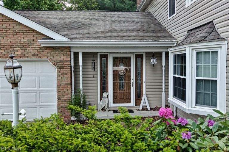 1036 Briarview Avenue, North Canton, OH - Photo 5