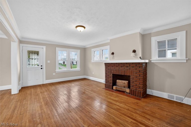 4874 95th Street, Garfield Heights, OH - Photo 3