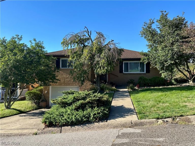 212 Wayne Avenue, Weirton, WV, 26062