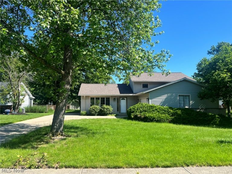16244 Delmont Avenue, Strongsville, OH, 44136