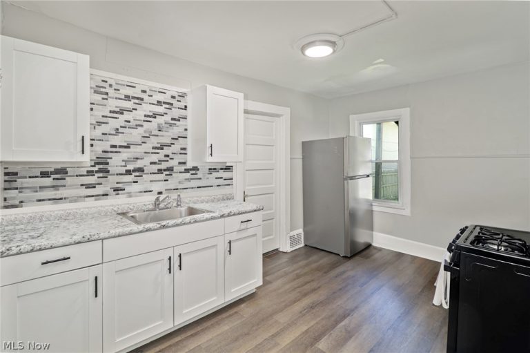 3122 30th Street, Cleveland, OH - Photo 8