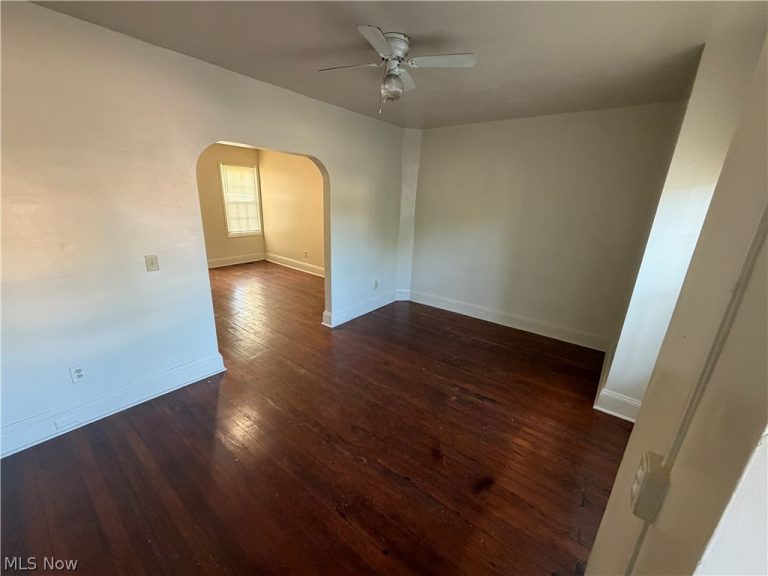 15416 Waterloo Road, Cleveland, OH - Photo 3
