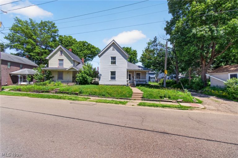 630 Walnut Road, Massillon, OH - Photo 2