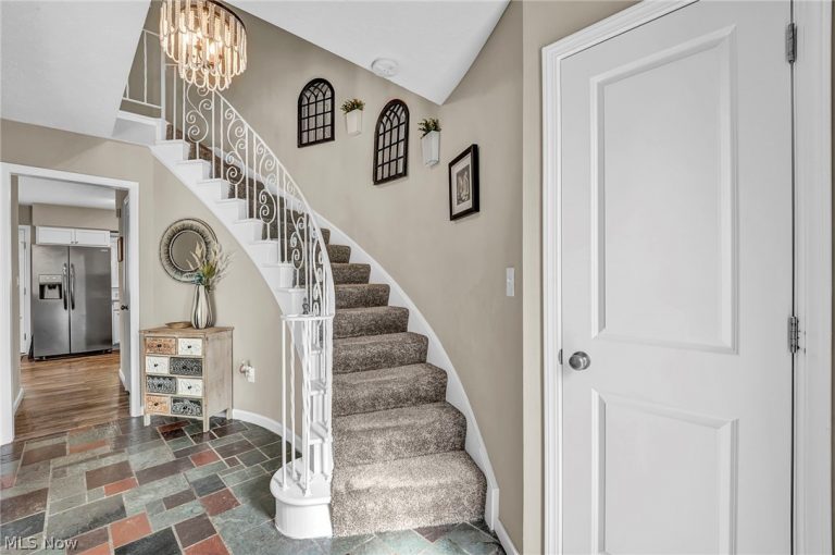 7 Meadowlawn Drive #7/7, Mentor, OH - Photo 3