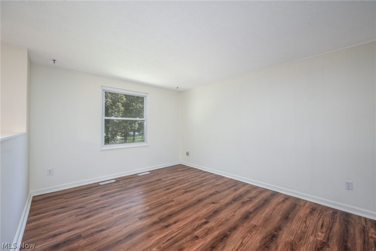 1262 Carol Drive, Kent, OH - Photo 6