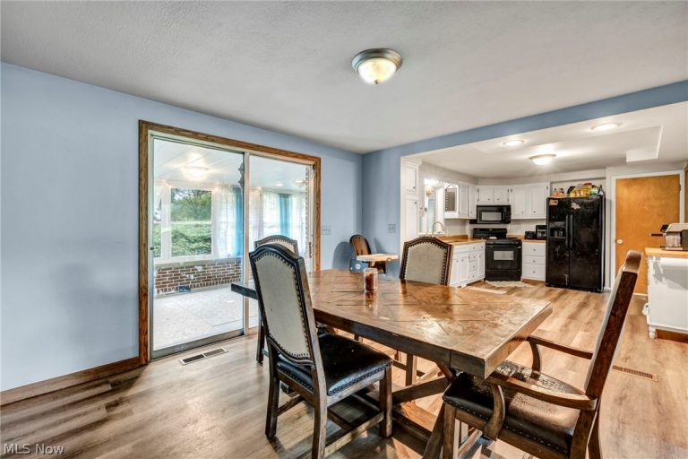 4841 Glenennis Circle, Canton, OH - Photo 8