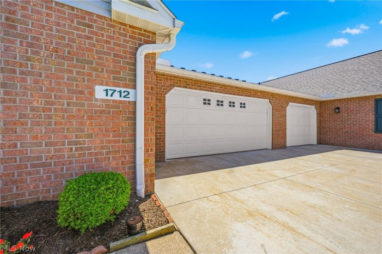 1712 Sonora Street, Uniontown, OH - Photo 5