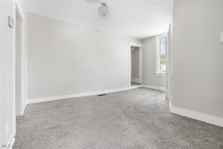 452 Summit Street, Alliance, OH - Photo 8
