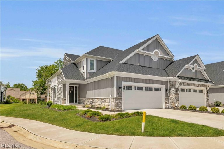 2126 Heritage Lane, Westlake, OH, 44145