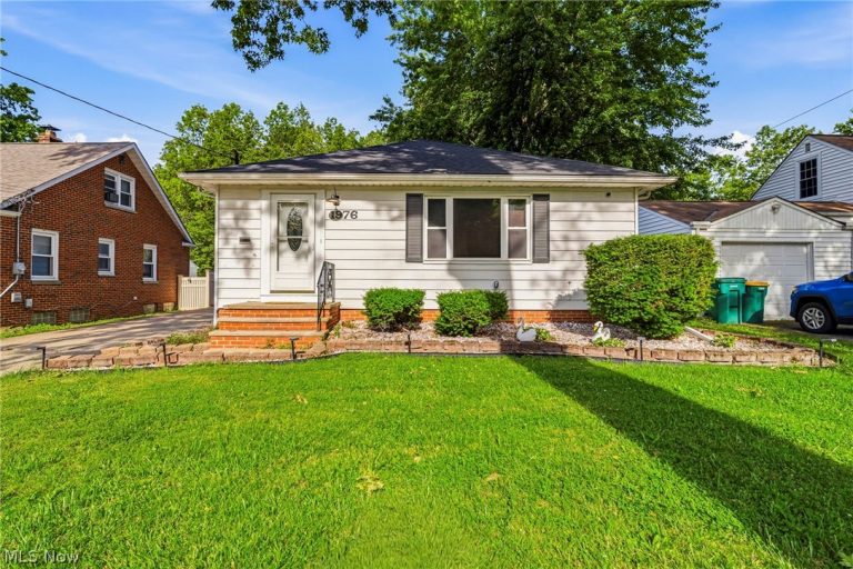 1976 Beverly Hills Drive, Richmond Heights, OH, 44143