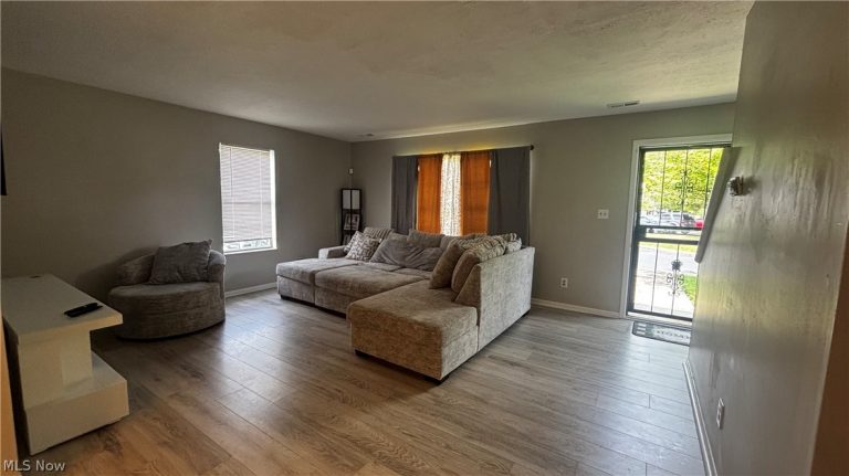 1192 Atwood Drive, Cleveland, OH - Photo 8