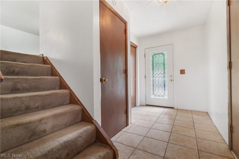 8572 Greenmeadow Avenue, Canal Fulton, OH - Photo 8