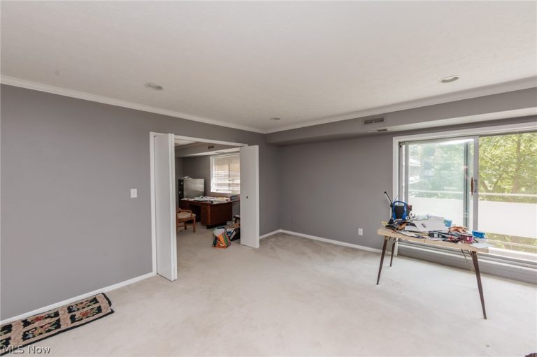 2202 Acacia Park Drive #2414, Lyndhurst, OH - Photo 6