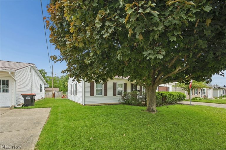 256 Walden Road, Heath, OH - Photo 2